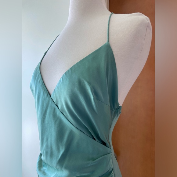 NWT! SER.O.YA EMMA 100% SILK GOWN in Feldspar Green Size S Seroya - Picture 10 of 13